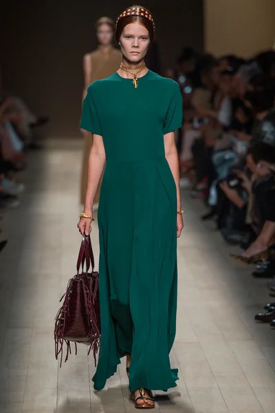 Look 48